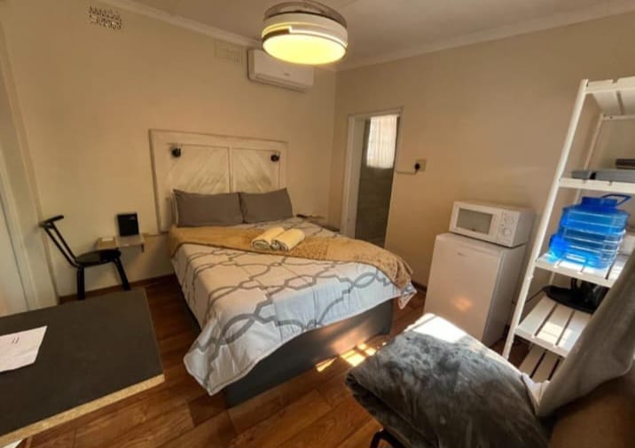 7 Bedroom Property for Sale in Belgravia Northern Cape